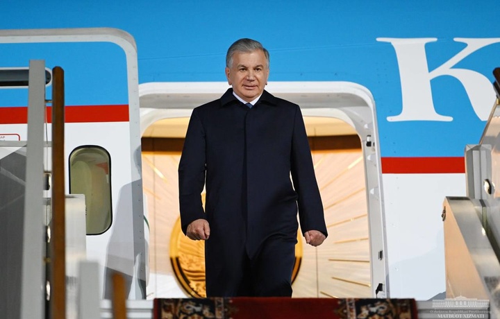 Shavkat Mirziyoyev Moskvaga yetib bordi