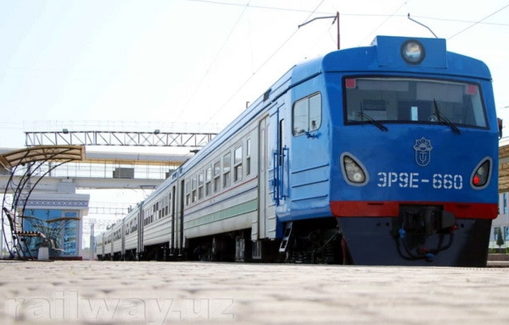 Четыре поезда будут вывозить граждан Узбекистана из России