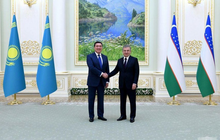 Shavkat Mirziyoyev Qozog‘iston bosh vazirini qabul qildi