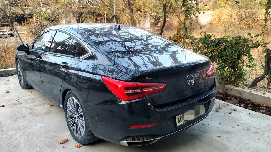 Икки хотинни «қўйган» қарздор машинаси билан ҳам «ажрашадиган кўринади»