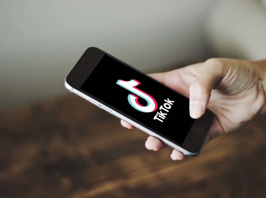 TikTok маълумотларни Хитой билан баҳам кўраётган бўлиши мумкин – Ирландия комиссияси