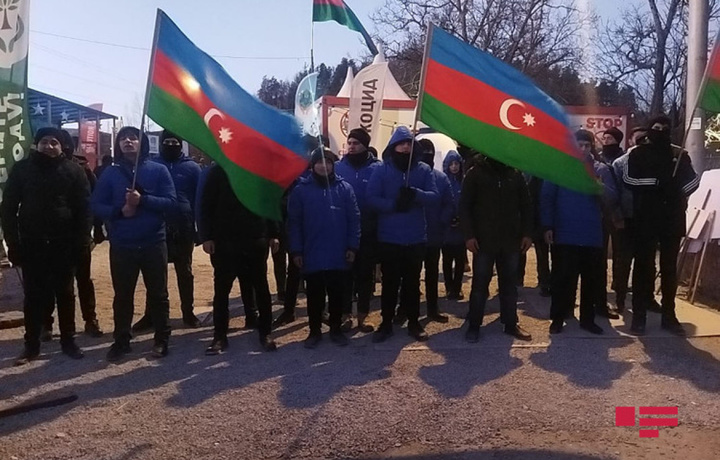 24 kundan buyon davom etayotgan namoyish: Lochin–Xonkendi yo‘lida vaziyat qanday?