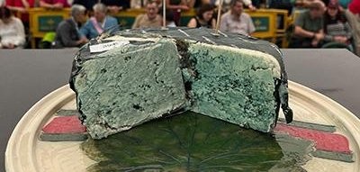 Испанияда пишлоқ уй нархида сотилди