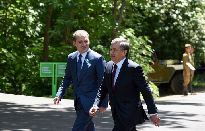 Пресс-секретарь Мирзиёева опубликовал свое детское фото
