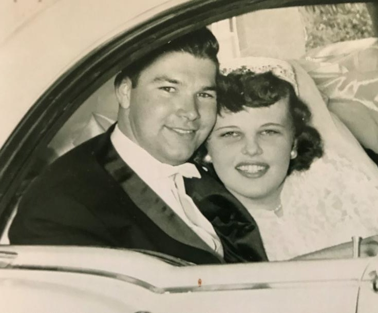 Italiya porno filmlarini tomosha qiling Men Esperanza Gomesning kokraklari va mushuklarini panjam bilan yopib qoyaman va u porno erkalashlar