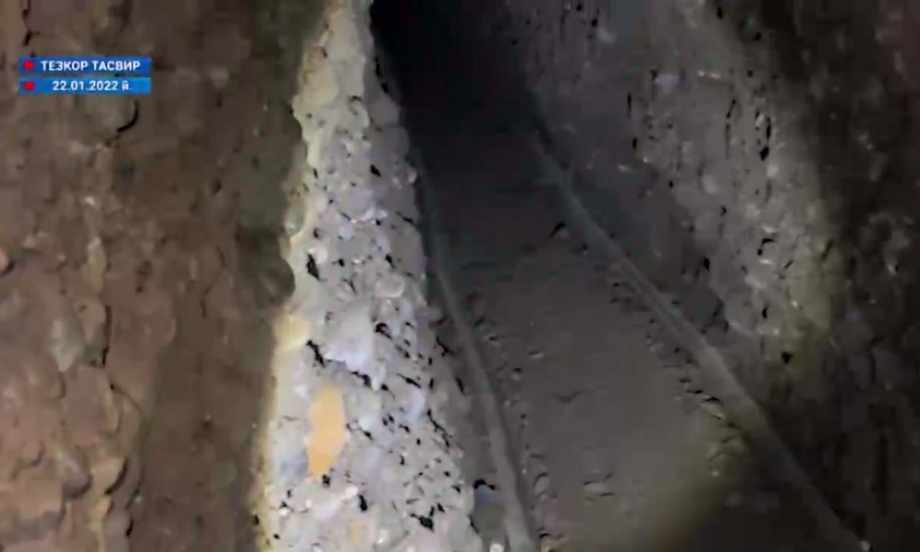Andijonda Qirg‘izistonga o‘tuvchi tunnel qaziganlarga hukm o‘qildi