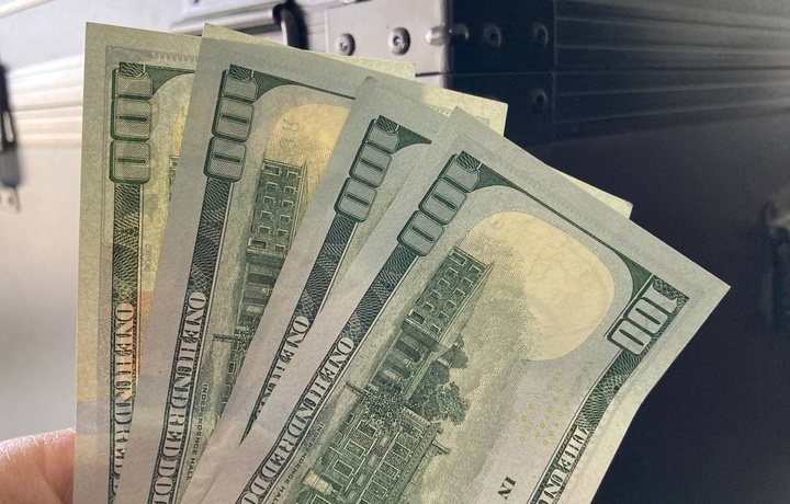 Dollar kursi sekinlik bilan 10500 so‘mlik marraga qaytmoqda
