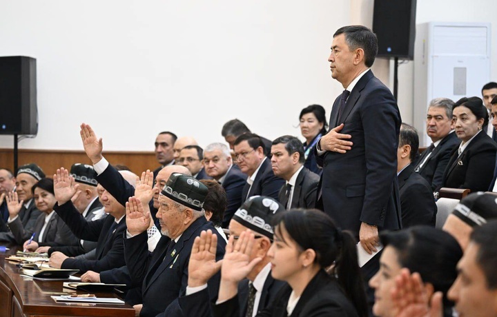 Erkinjon Turdimov Sirdaryo viloyati hokimi lavozimiga tasdiqlandi