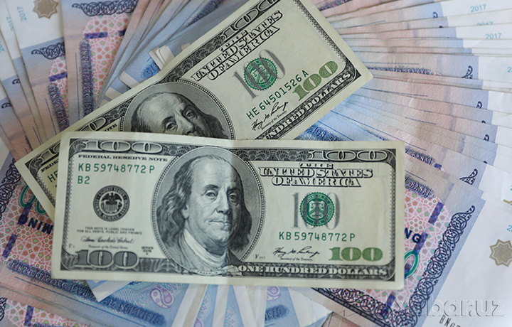 Dollar kursi nihoyat pastladi