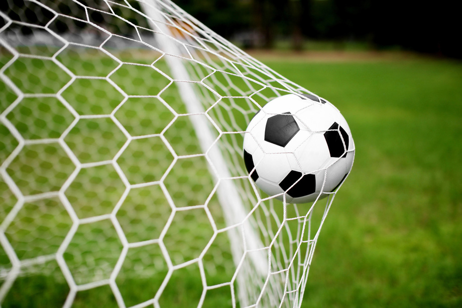 Nufuzli musobaqada eng ko‘p jamoaga gol ura olgan futbolchi rekordini yangilab qo‘ydi