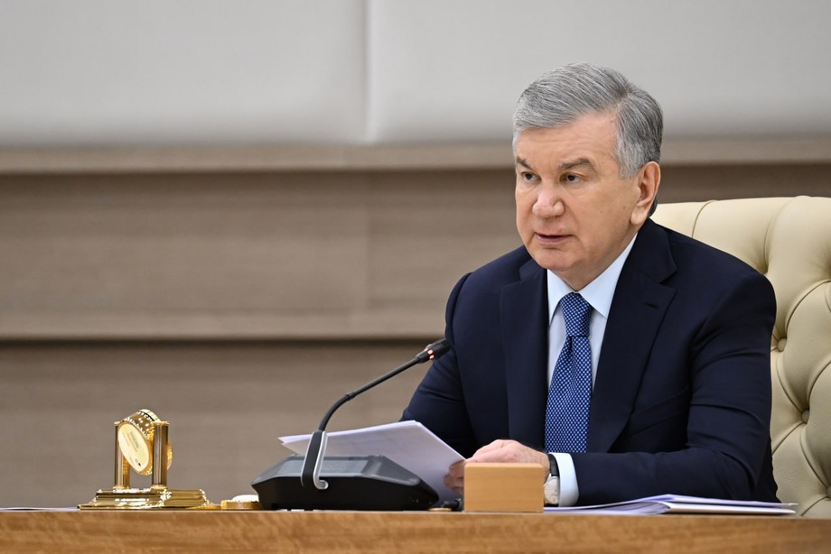 Шавкат Мирзиёев раскритиковал несвоевременное решение проблемы с мостом через канал «Джунарык» в Сергели