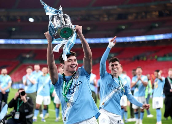 Abduqodir Husanov: Angliya Liga Kubogini qo‘lga kiritgan ilk o‘zbek futbolchisi