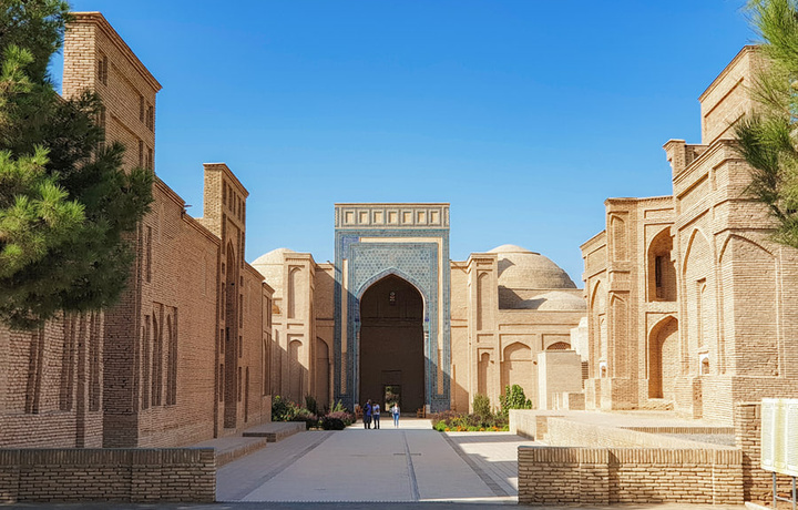 Bir yuz o‘ttiz Termiziy