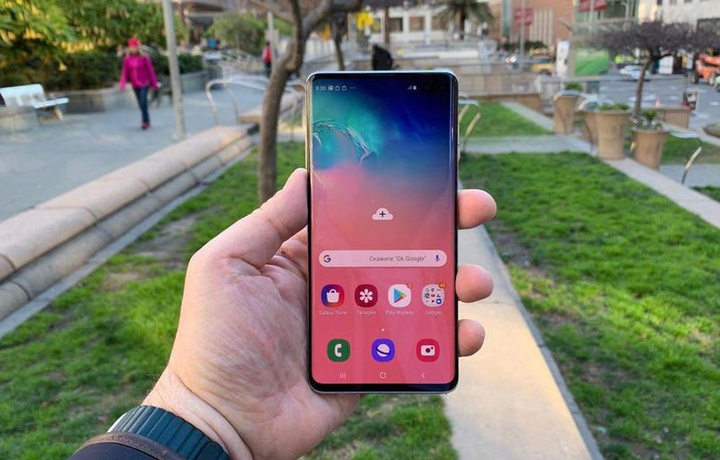 Обзор смартфона Galaxy S10 Plus. Почему несгибающиеся смартфоны все еще нужны? (фото)