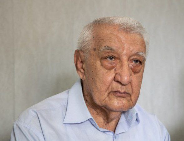 Собиқ маданият вазири, олим Зафар Ҳакимов вафот этди