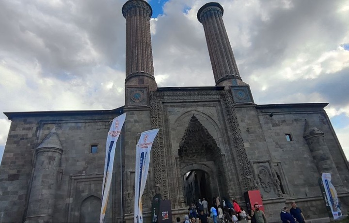 Chifte Minareli – Turkiyadagi ilk astronomiya maktabi yaratilgan madrasa