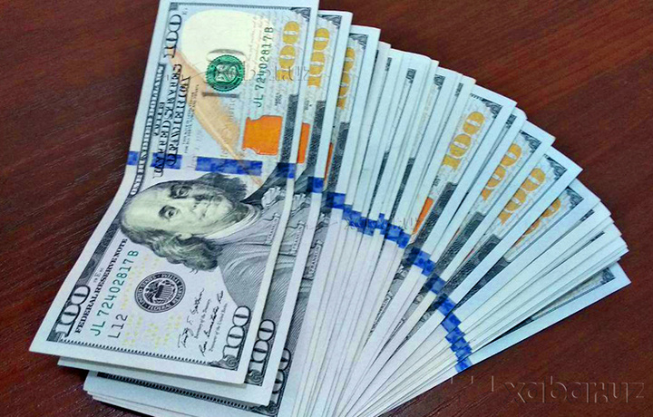 Dollar kursi ketma-ket ikkinchi kun tusha boshladi