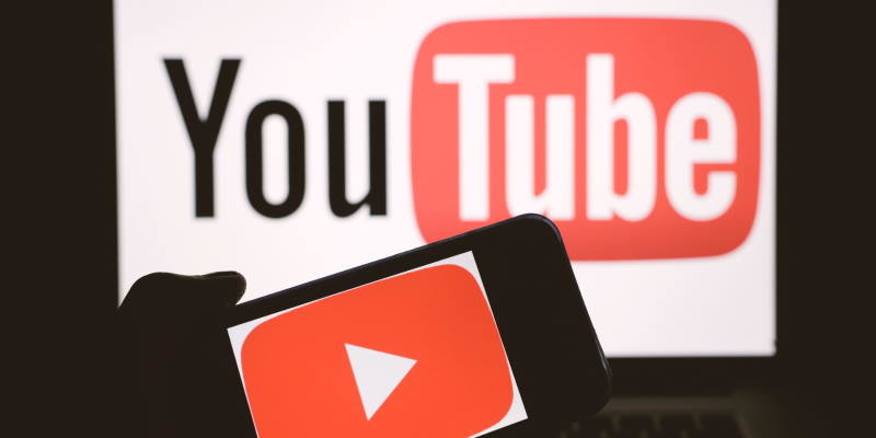 YouTube 1-iyundan: barcha videolarga reklamalar joylashtiriladi, blogerlar soliqqa tortiladi