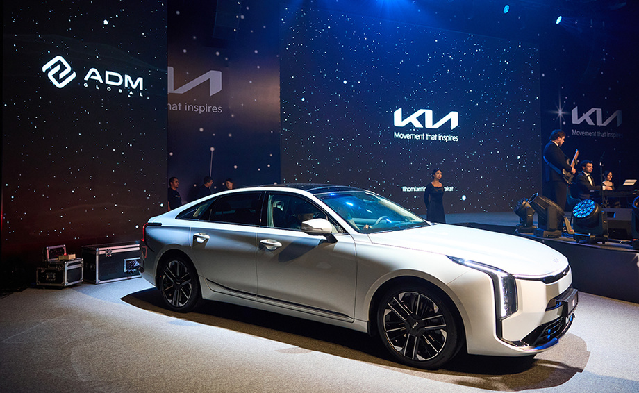 Kia Тошкентда янгиланган K8 ва Carnival флагманларини тақдим этди