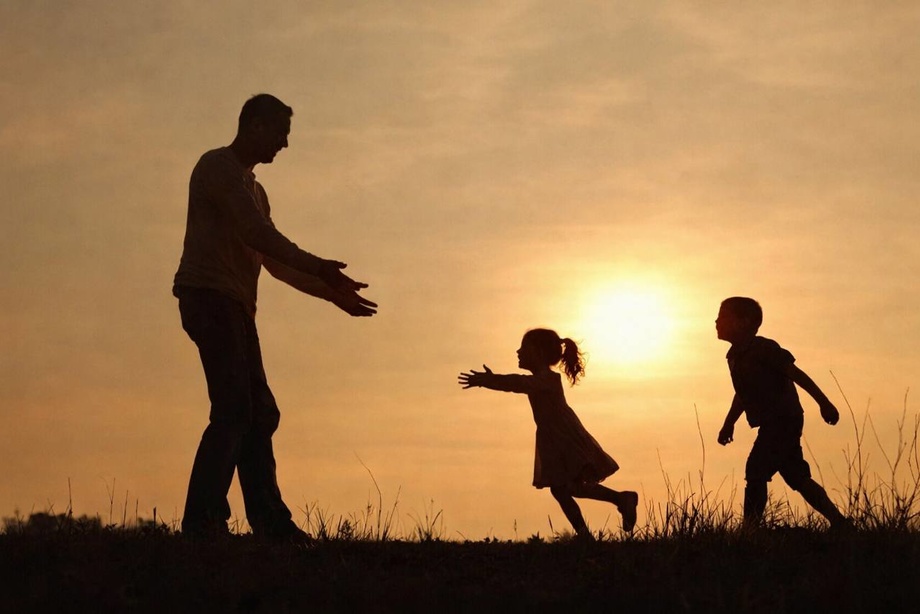 Кичик ҳикоялар: Ота юпанчи, онаизор