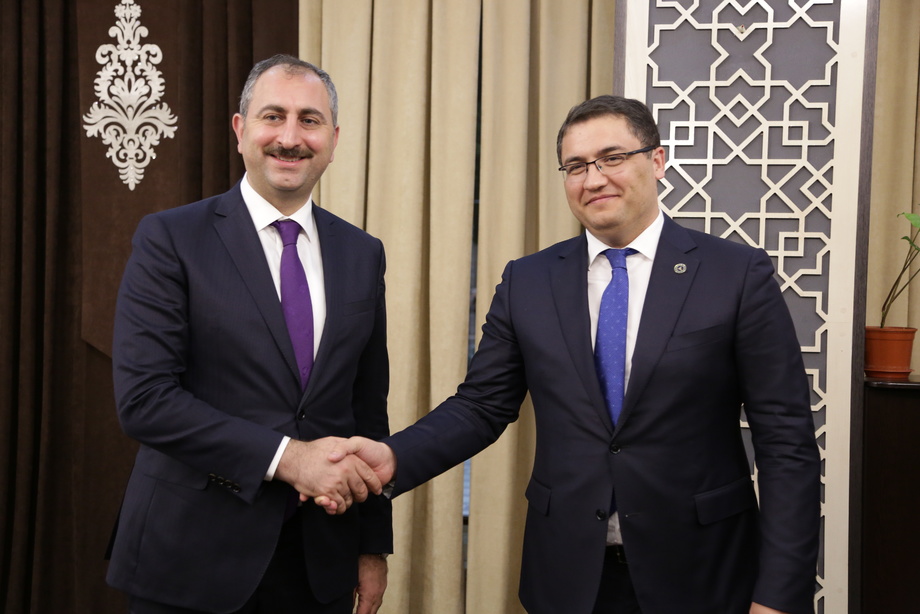 Между Узбекистаном и Турцией подписан меморандум о сотрудничестве в правовой сфере