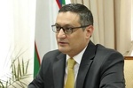 Sanjar Valiyev, Tashqi siyosat tadqiqotlari markazi direktori. 