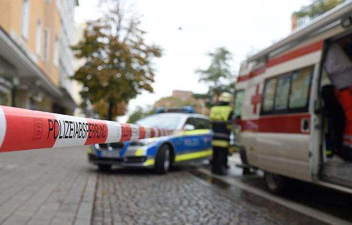 В Германии автомобиль врезался в толпу прихожан у мечети