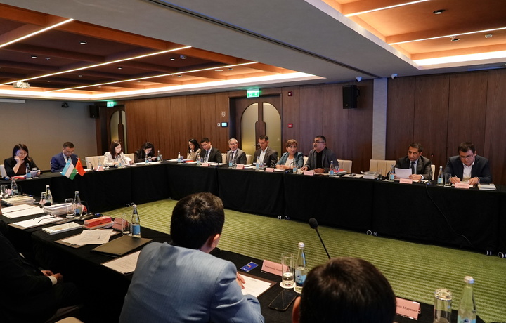 Xitoy qanday qilib dunyoning ikkinchi iqtisodiga aylandi? Davra suhbatidan xulosalar