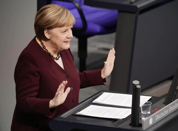 Сартарошхоналар ёпиқ: Ангела Меркел сочини кимга «олдириши»ни айтди (фото)