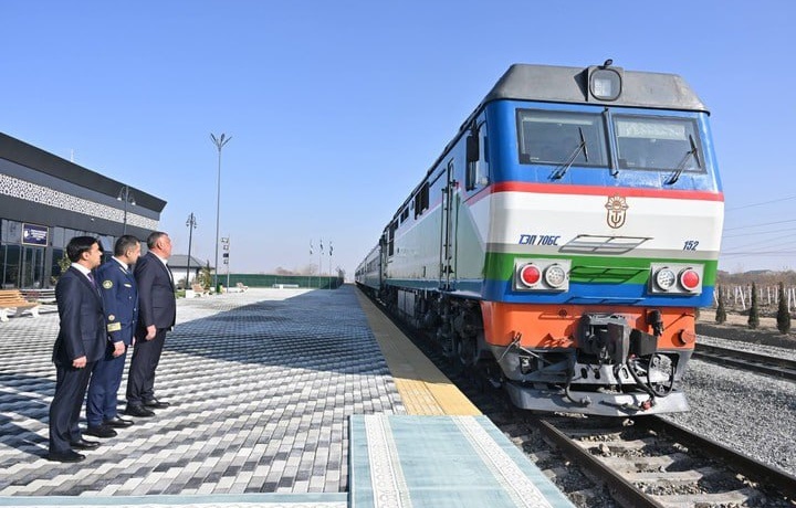 Urgut – Samarqand – Urgut yo‘nalishida shaharlararo poyezd qatnovi yo‘lga qo‘yildi