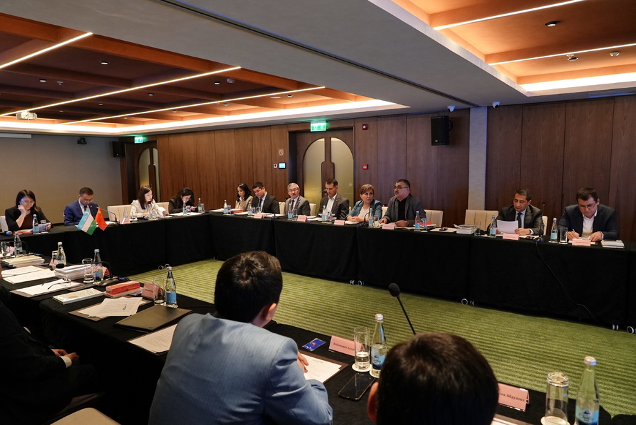 Xitoy qanday qilib dunyoning ikkinchi iqtisodiga aylandi? Davra suhbatidan xulosalar