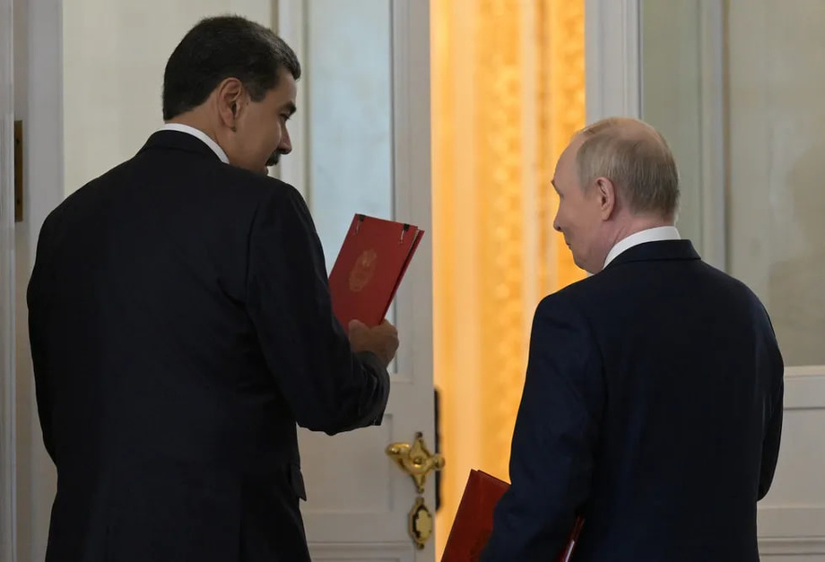 Мадуро Россиядан ҳарбий ёрдам сўради. АҚШ эса Венесуэлага қарши куч тўплаяпти