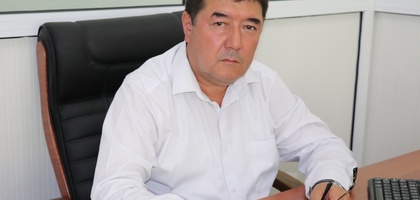 «Вируснинг кучи камайди дейиш тўғри эмас» — коронавирусга қарши курашган шифокор билан суҳбат