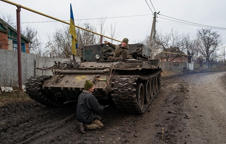 Украина армияси Донецкдаги муҳим шаҳар бўйича баёнот берди