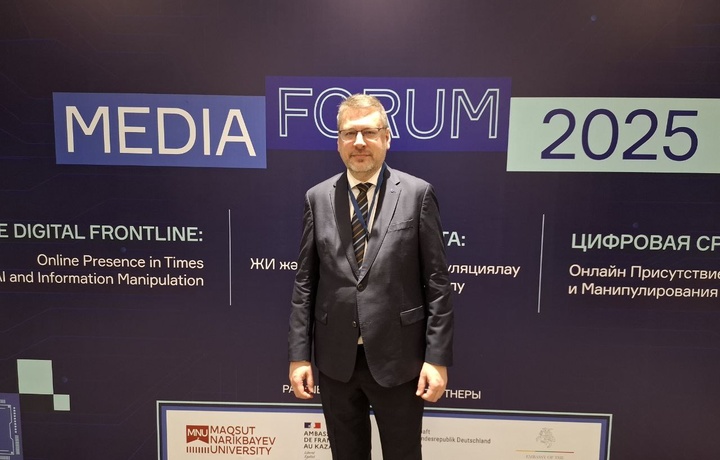 Эдуардс Стипрайс ЕИнинг Ўзбекистон билан виза тартибини соддалаштириш истиқболини баҳолади