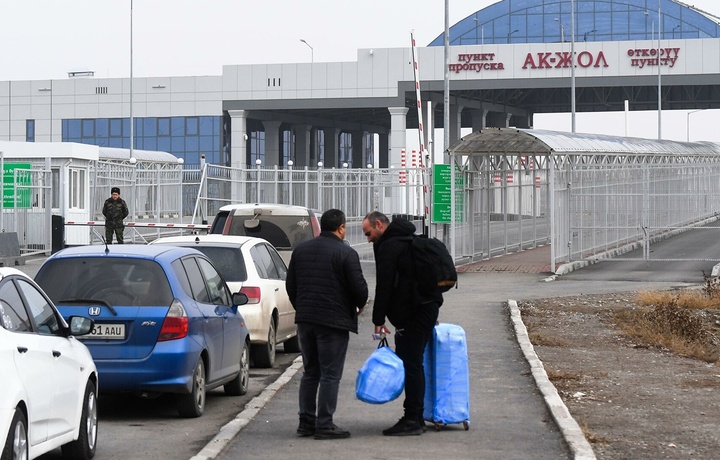 Chegarada o‘zbekistonlik haydovchi kaltaklangan: aybdorni Qozog‘iston politsiyasi qidiryapti