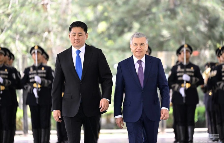 В Ташкенте прошла церемония торжественной встречи президента Монголии