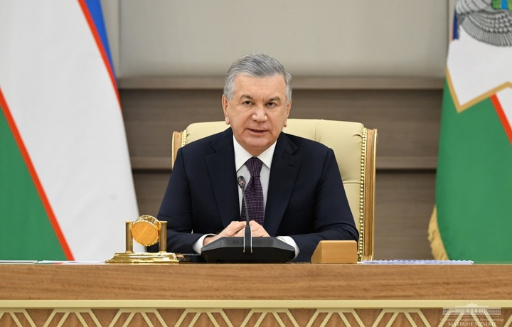 Shavkat Mirziyoyev qishloq xo‘jaligi va suv masalasida yig‘ilish o‘tkazmoqda