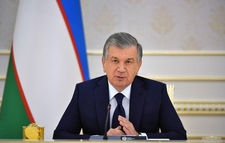 Шавкат Мирзиёев проводит совещание по критической эпидемиологической ситуации в Ташкенте и Ташкентской области