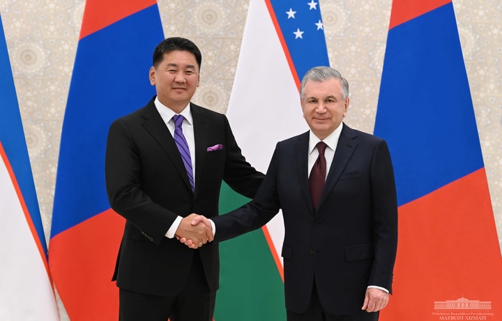 Shavkat Mirziyoyev Mo‘g‘uliston prezidenti bilan uchrashuv o‘tkazdi