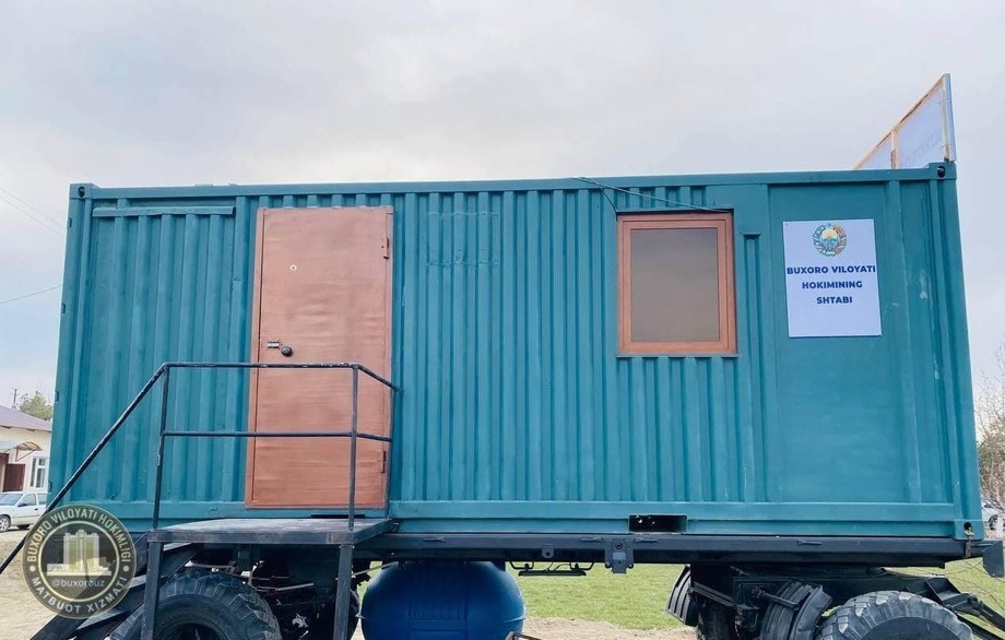 Хоким Бухары переехал в контейнер на колёсах (фото)