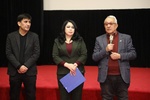 Ssenariy muallifi Erkin A’zam va rejissyor Ayub Shahobiddinov filmning maxsus namoyishida. Toshkent, 2024 yil dekabr.