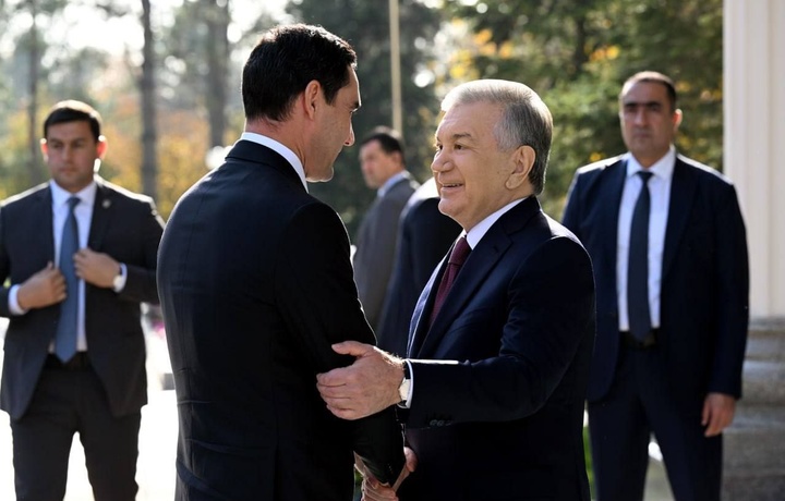 Туркманистон Президентининг давлат ташрифи: Президент Мирзиёев ва Бердимухамедов расмий учрашувда