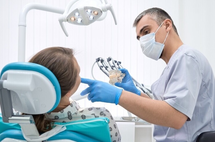 Dantelli paypoq kiygan fohishalar