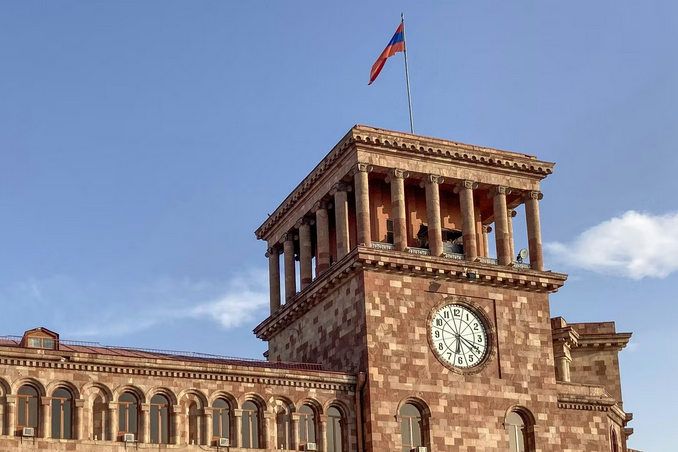 Armanistonda Yevropa Ittifoqiga a’zo bo‘lish maqsad qilingan qonun qabul qilindi