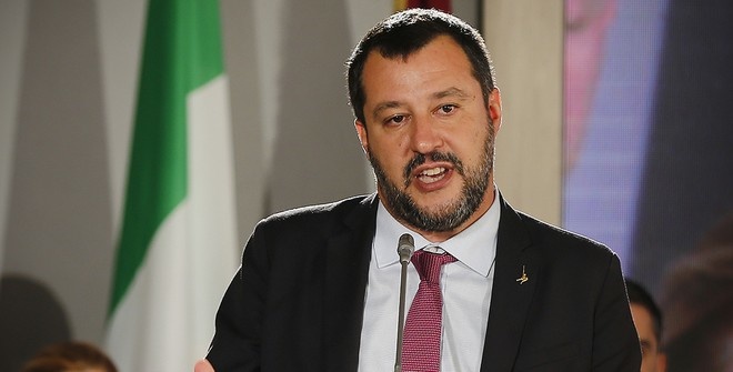 Итальянская оппозиция хочет объявить Сальвини вотум недоверия