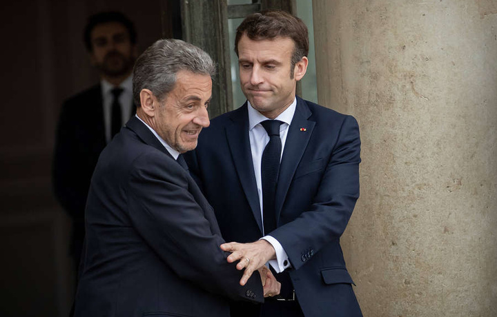 Макрон қамоққа ҳукм этилган собиқ президент билан учрашди. Нега?