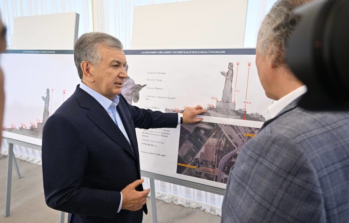 Президент Урганчдаги Ал-Хоразмий шаҳарчаси қурилишини кўздан кечирди