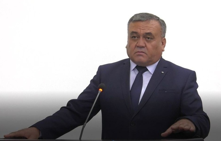 Qoloqlik qachongacha? Jurnalistlar va deputatlar hokimni savolga tutishdi