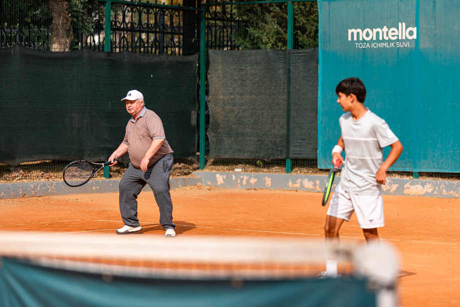 В Ташкенте прошел фестиваль тенниса среди молодежи и пожилых теннисистов